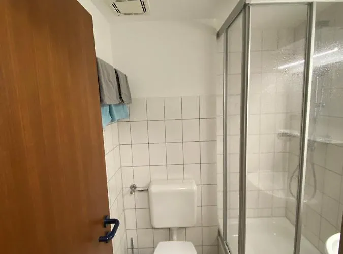 Apartment 1 Zimmer City Mit Balkon *